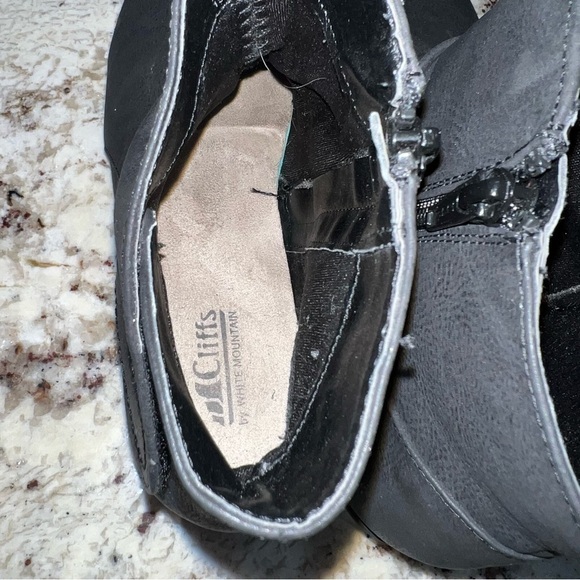 Cliffs by White Mountain Black Matte Terry Heeled Wedge Bootie Size 9.5M - Picture 4 of 12